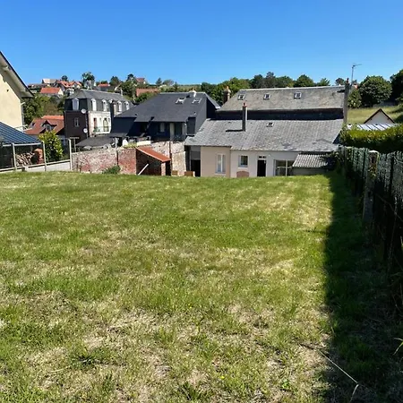 La - 600m De La Mesnil Val Villa