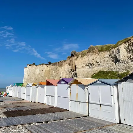 La - 600m De La Mesnil Val فيلة