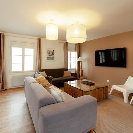 La - 600m De La Mesnil Val فيلة *