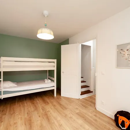 La - 600m De La Mesnil Val فيلة كرييل-سور-مير